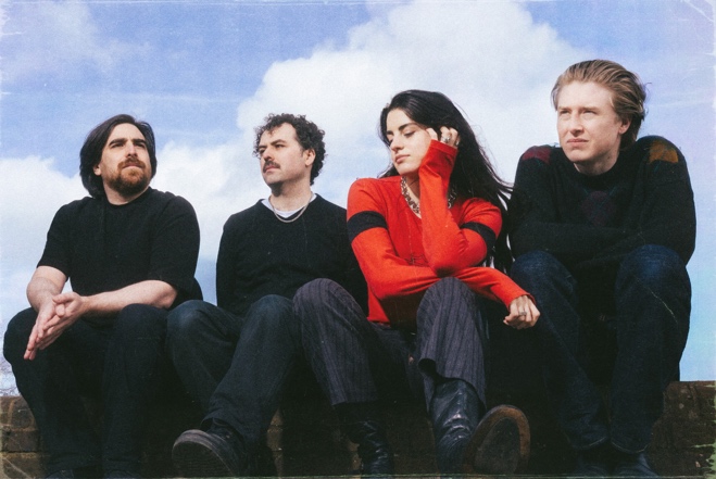 MODERN WOMAN share forthcoming debut album’s title track ‘Johnny’s Dreamworld’ today & announce autumn UK headline dates