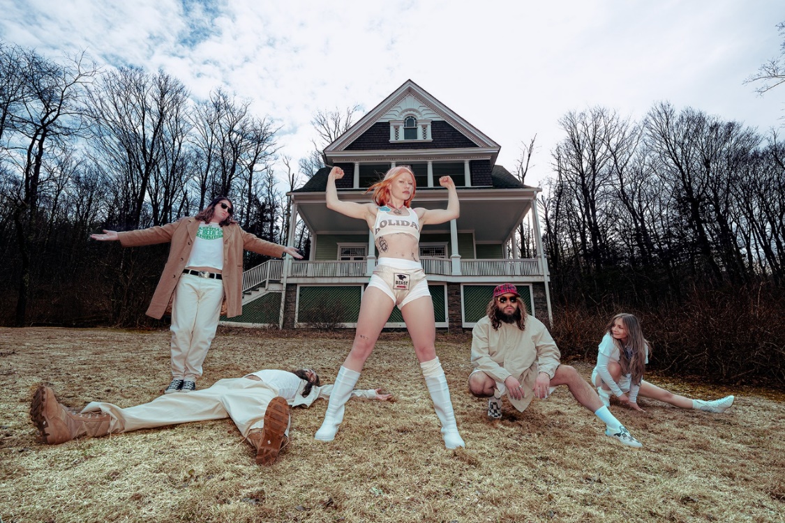 WET LEG announce ‘moisturizer (deluxe)’ expanded set will be released July 10th + Tour Dates